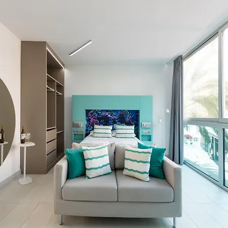 In Palmas Near Playa Canteras Apartment *